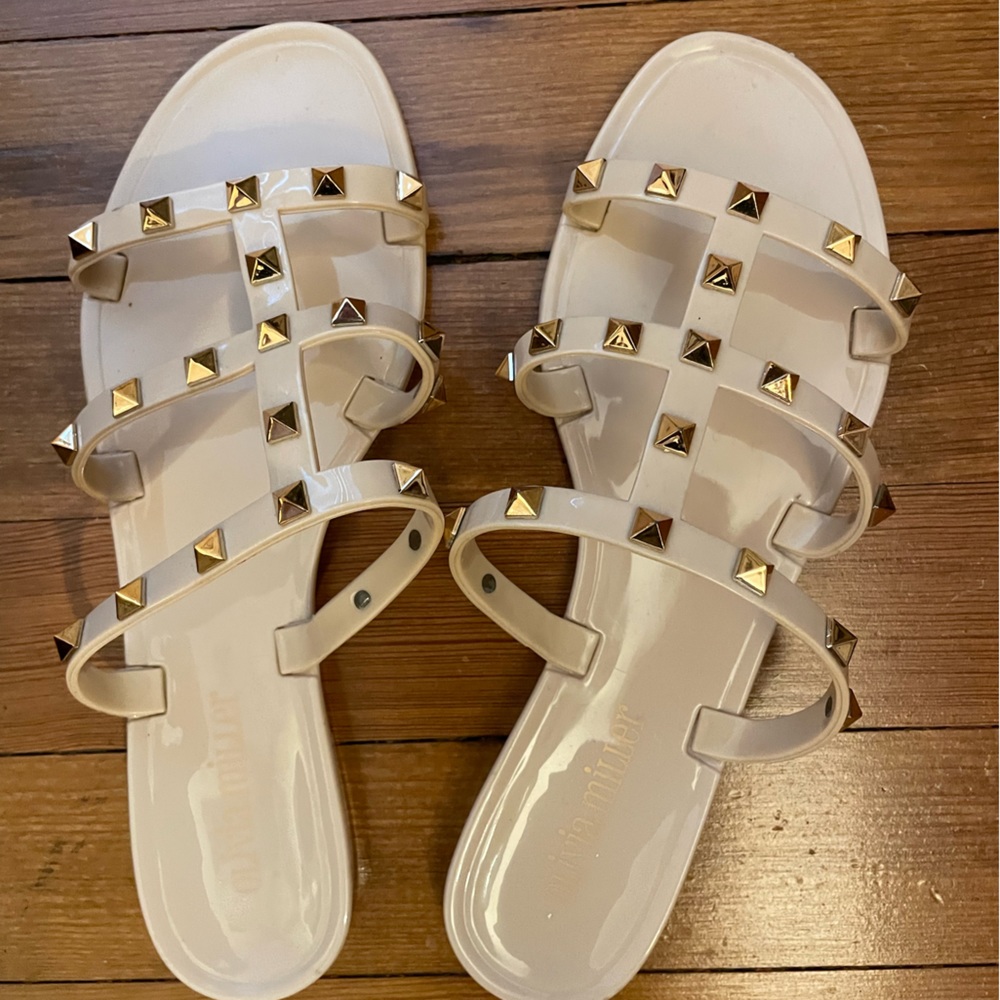 Olivia Miller Cream Color jelly slides size 8